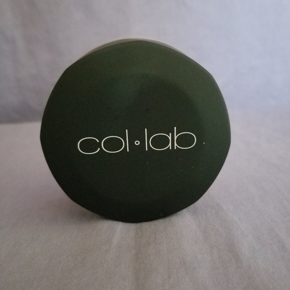 Col•Lab Ultra Fine Setting Powder - Picture 5 of 6